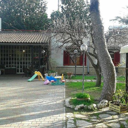 Casina Delle Arti Bed & Breakfast San Cataldo  Luaran gambar
