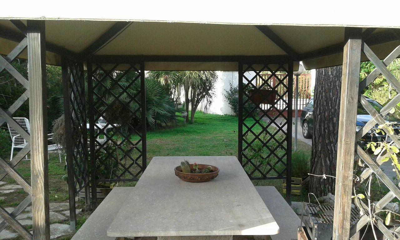 Casina Delle Arti Bed & Breakfast San Cataldo  Luaran gambar