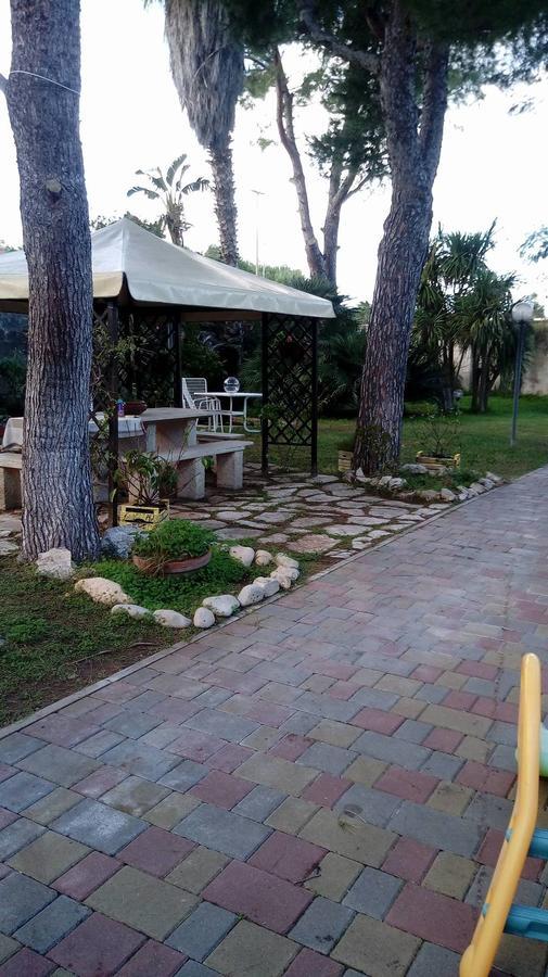 Casina Delle Arti Bed & Breakfast San Cataldo  Luaran gambar